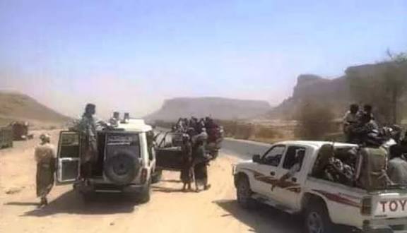 شبوة تحت وطأة “الثارات” المشتعلة.. اشتباكات قبلية دامية في ظل انفلات أمني واتهامات للتحالف بتغذية الصراعات