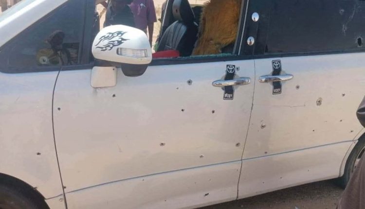 شبوة تحت النار.. كمين مسلح يقتل سائقاً ويمطر النساء والأطفال بالرصاص